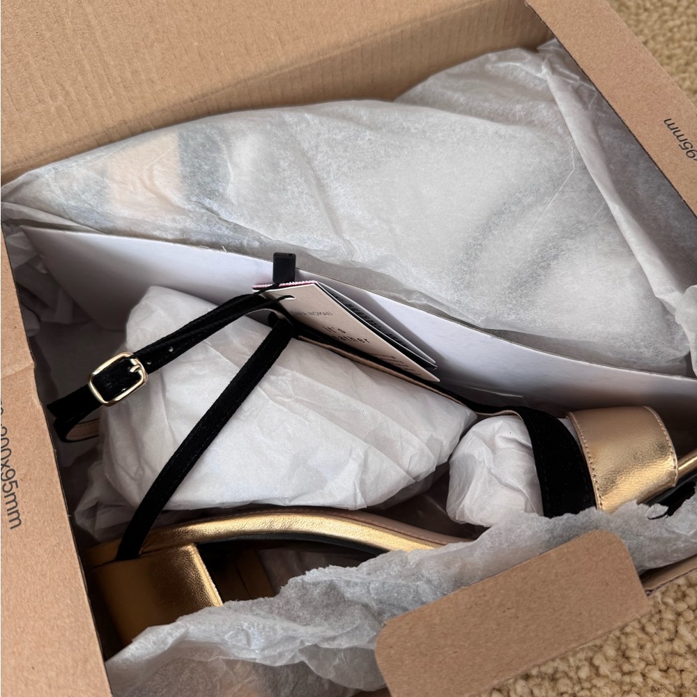 Zara Black and Gold Sandals - Picture 5 of 11